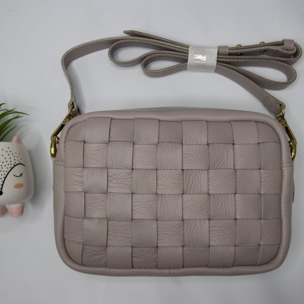 Madewell The Transport Camera Bag: Woven Edition - Picture 13 of 15